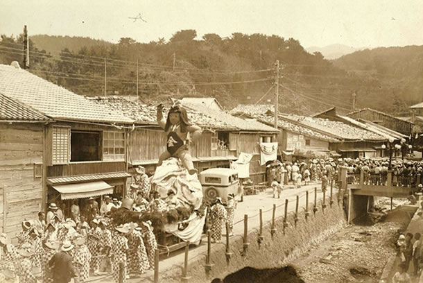 鉱山祭の山車