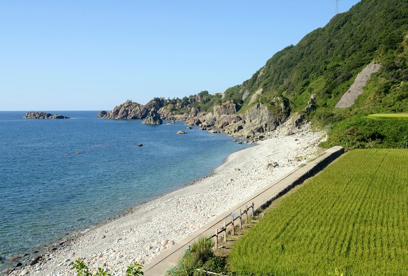 夏の佐渡島の画像2