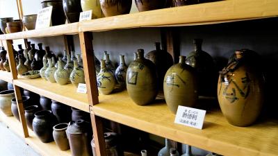 小木民俗博物館　陶器展示室の写真