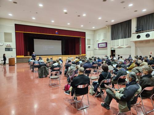 市長公務日誌写真12月10日映画「めぐみへの誓い」上映会