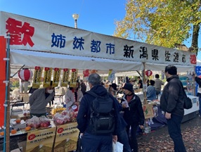 国分寺まつりで佐渡の物産展参加