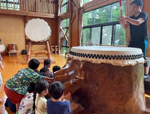 佐渡で国分寺市の子どもとの交流の様子