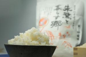 茶碗と米袋