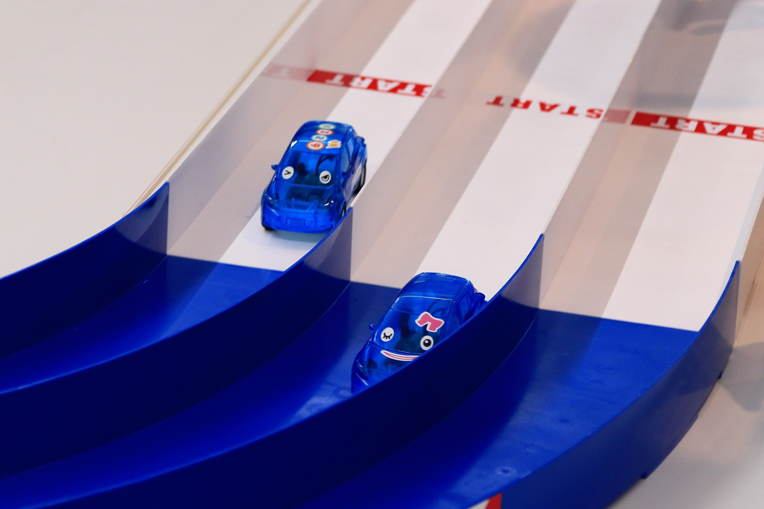モデルカー走行風景