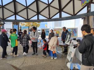 署名活動の様子①