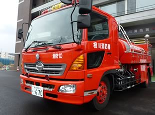 小型動力ポンプ付水槽車の画像