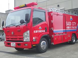 小型動力ポンプ付水槽車の画像