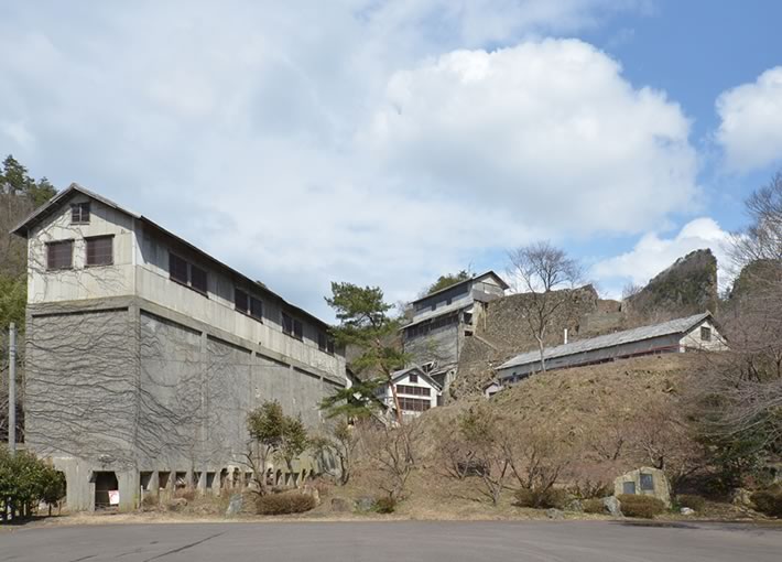 image:Takato Crushing Plant1