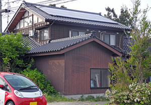 住宅用太陽光パネルと電気自動車