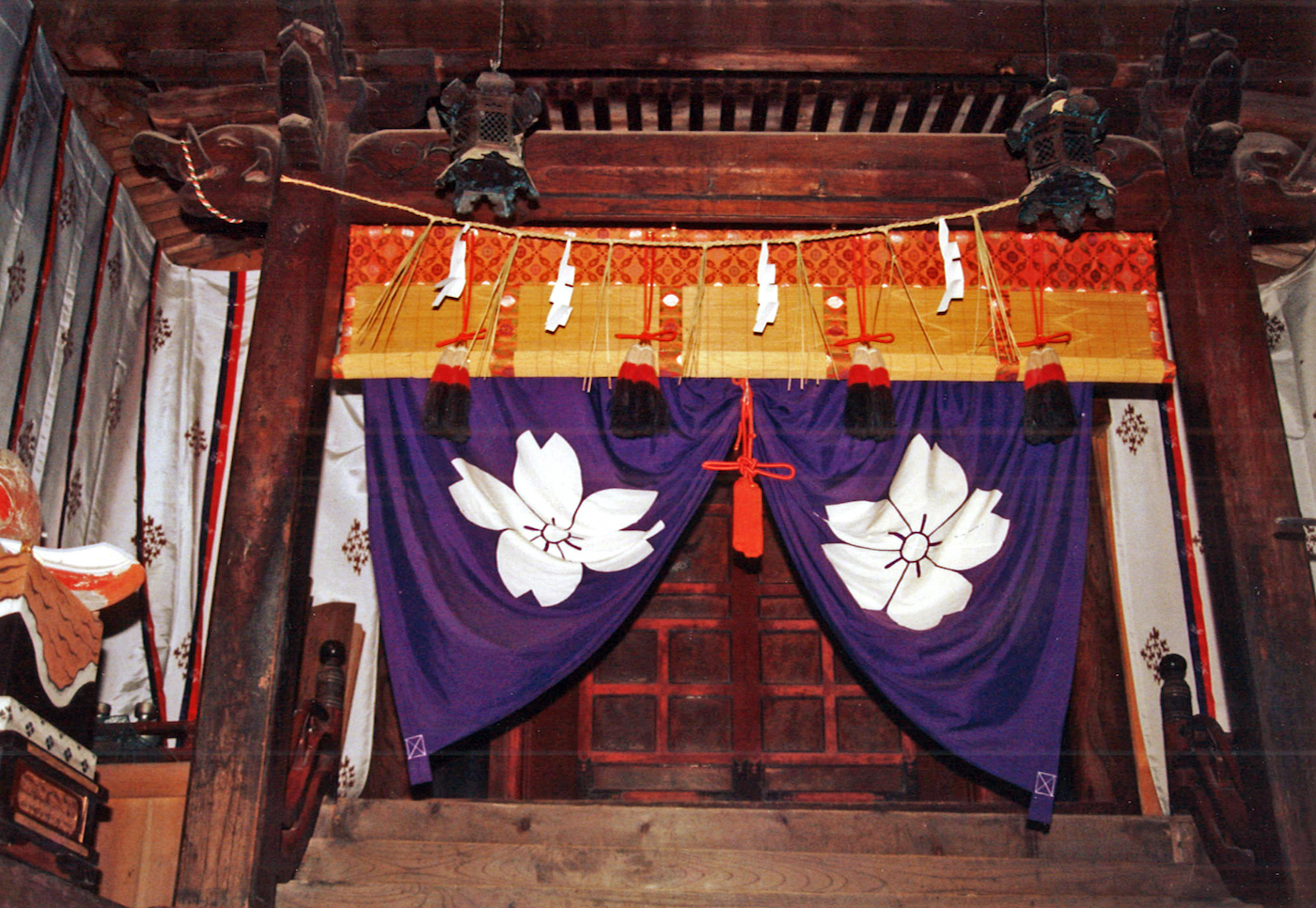 木崎神社本殿の画像1