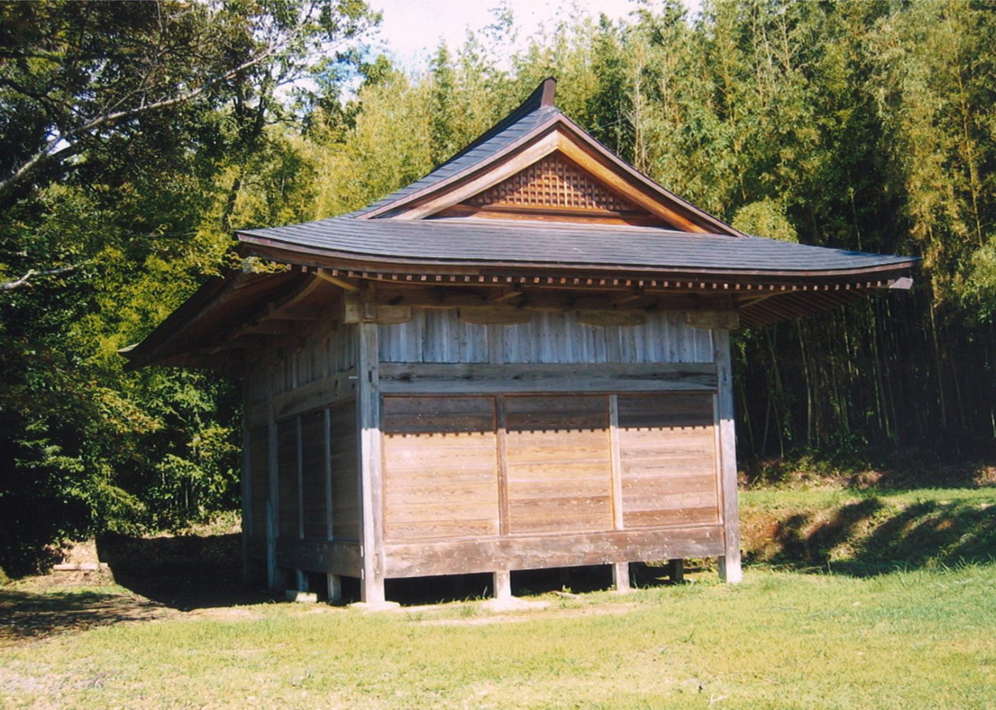 春日神社能舞台の画像